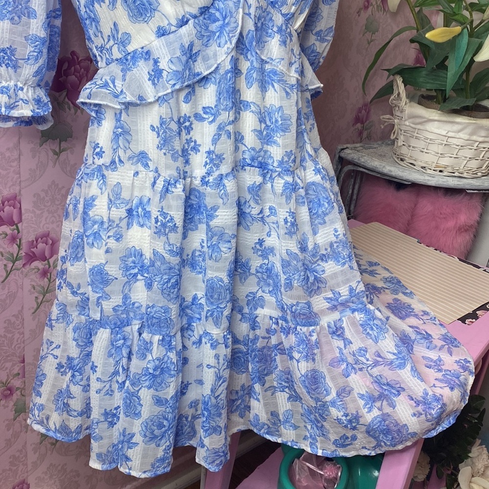 🌹 Trixxi 🌹 NWT Blue & White Floral Ruffle Babydoll Dress - Picture 3 of 16